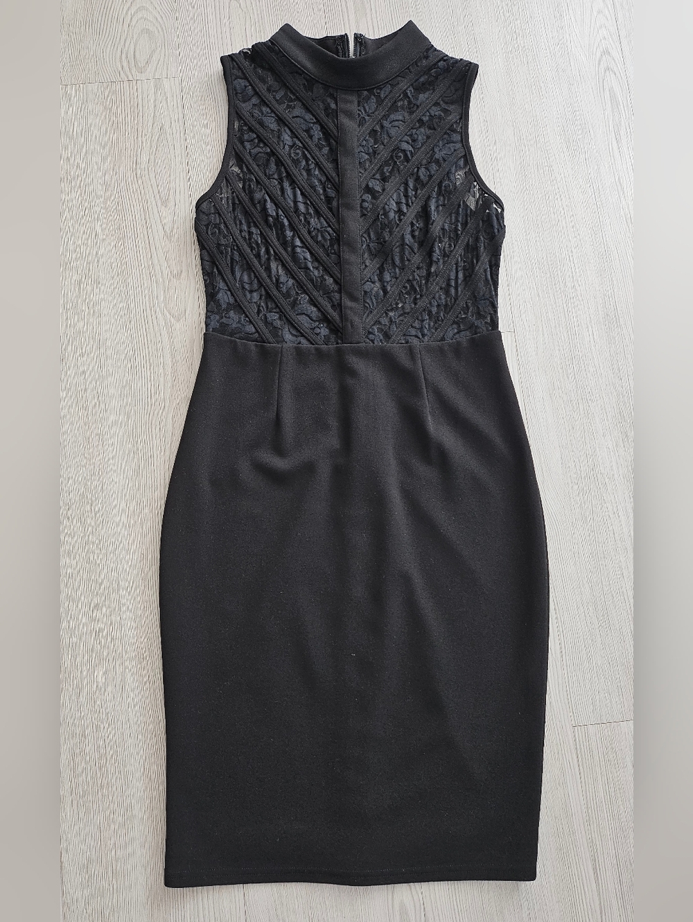 Entry Black Sleeveless Midi Dress with Lace Bodice
